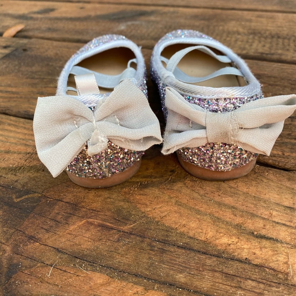 OshKosh B’gosh girl sparkle shoes - Picture 3 of 5